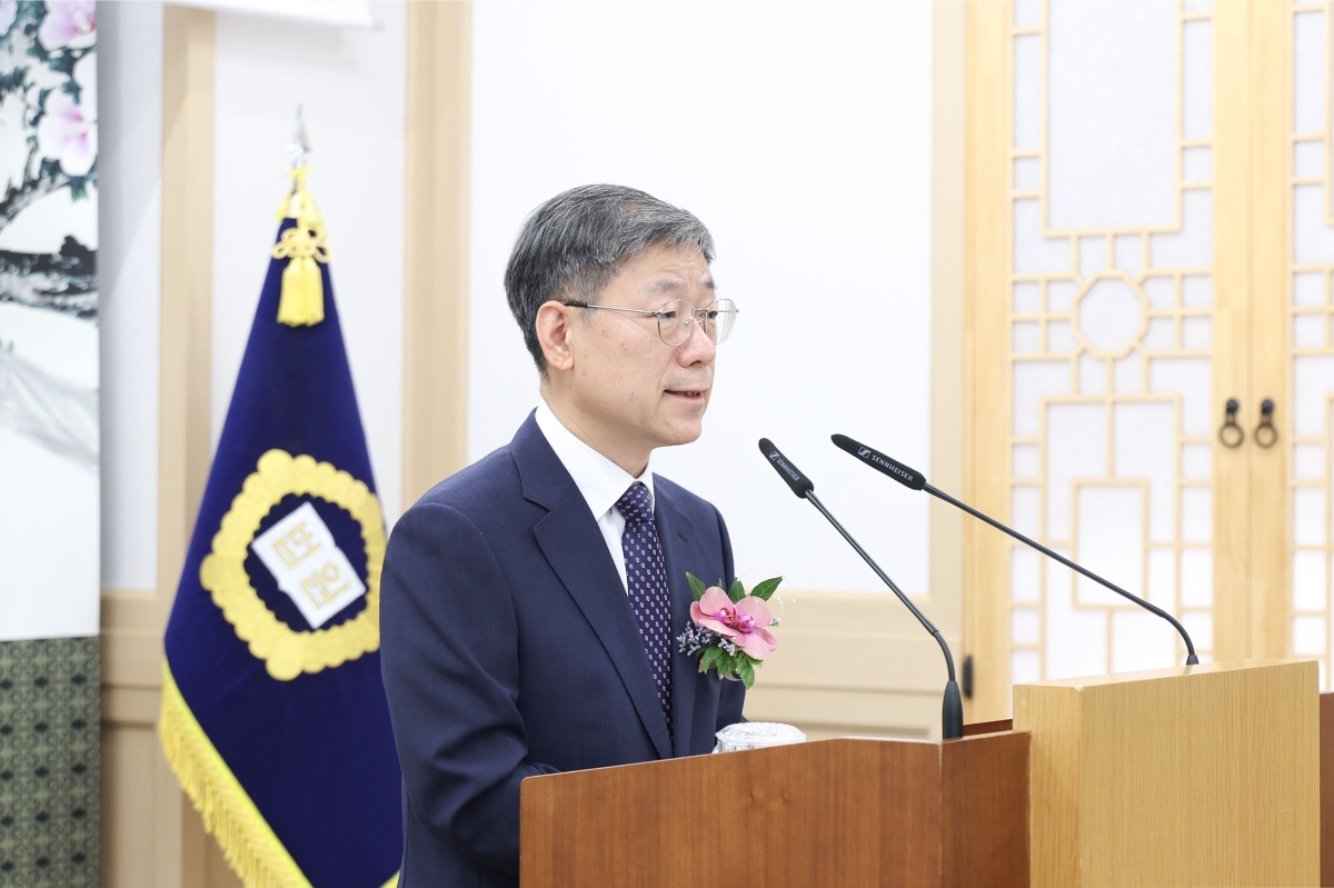 노경필 신임 법원행정처장이 14일 서울 서초구 대법원 무궁화홀에서 열린 취임식에서 취임사를 하고 있다. 대법원 제공