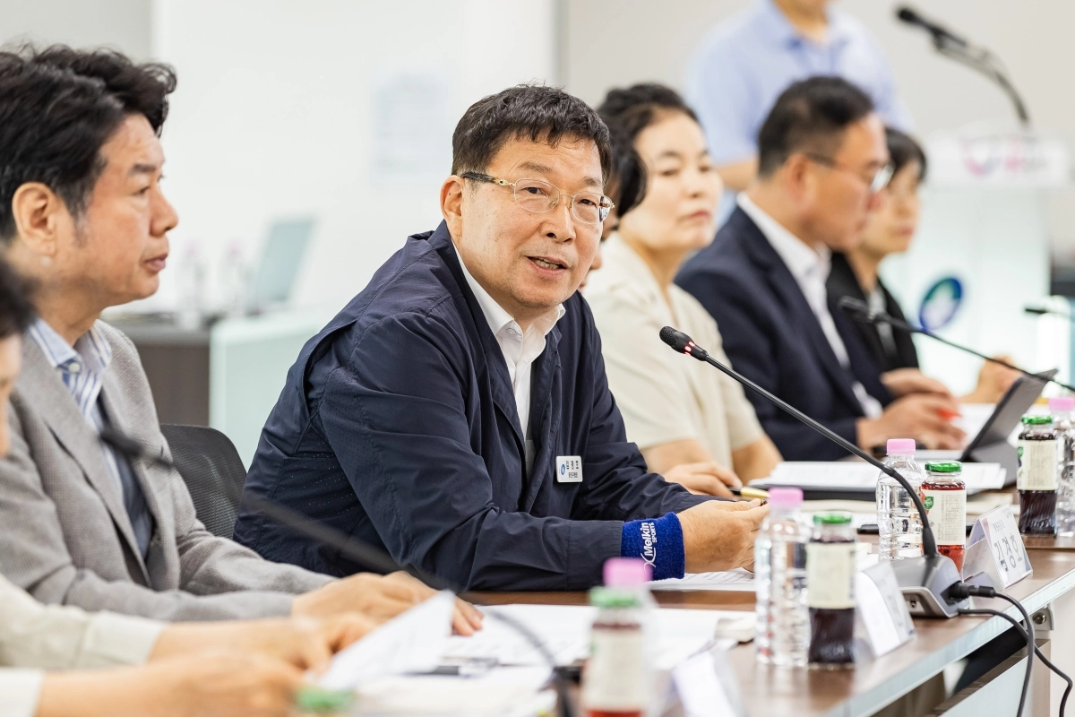김경호 광진구청장이 지난 13일 개최된 ‘제2회 미래비전 추진위원회 정기회의’에서 발언을 하고 있다. 광진구 제공