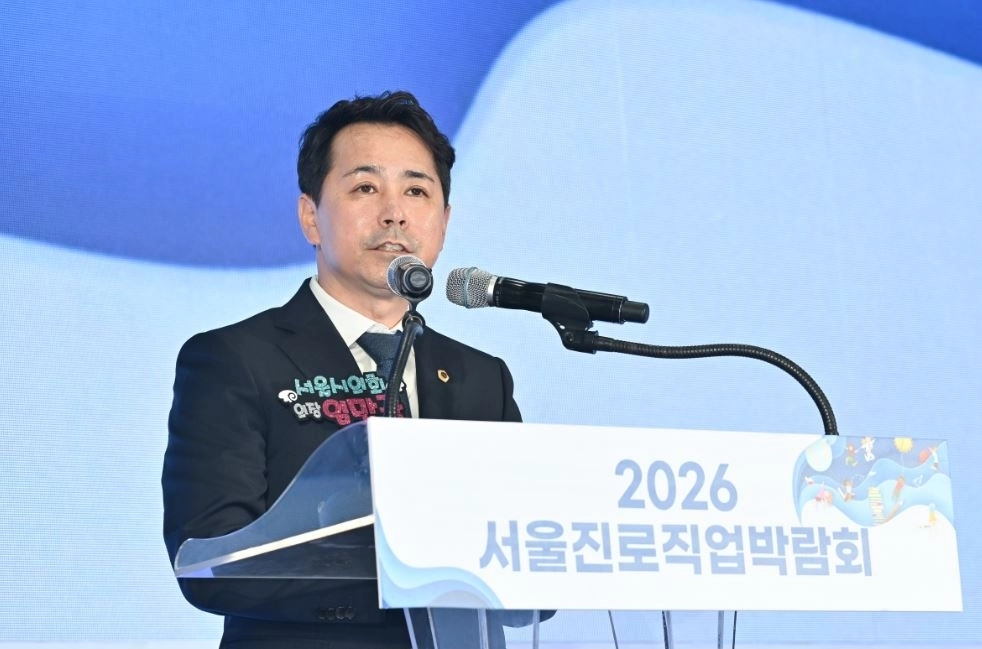 지난 14일 ‘서울진로직업박람회’ 개막식에 참석한 임만균 서울시의회 의장이 축사하고 있다. 서울시의회 제공