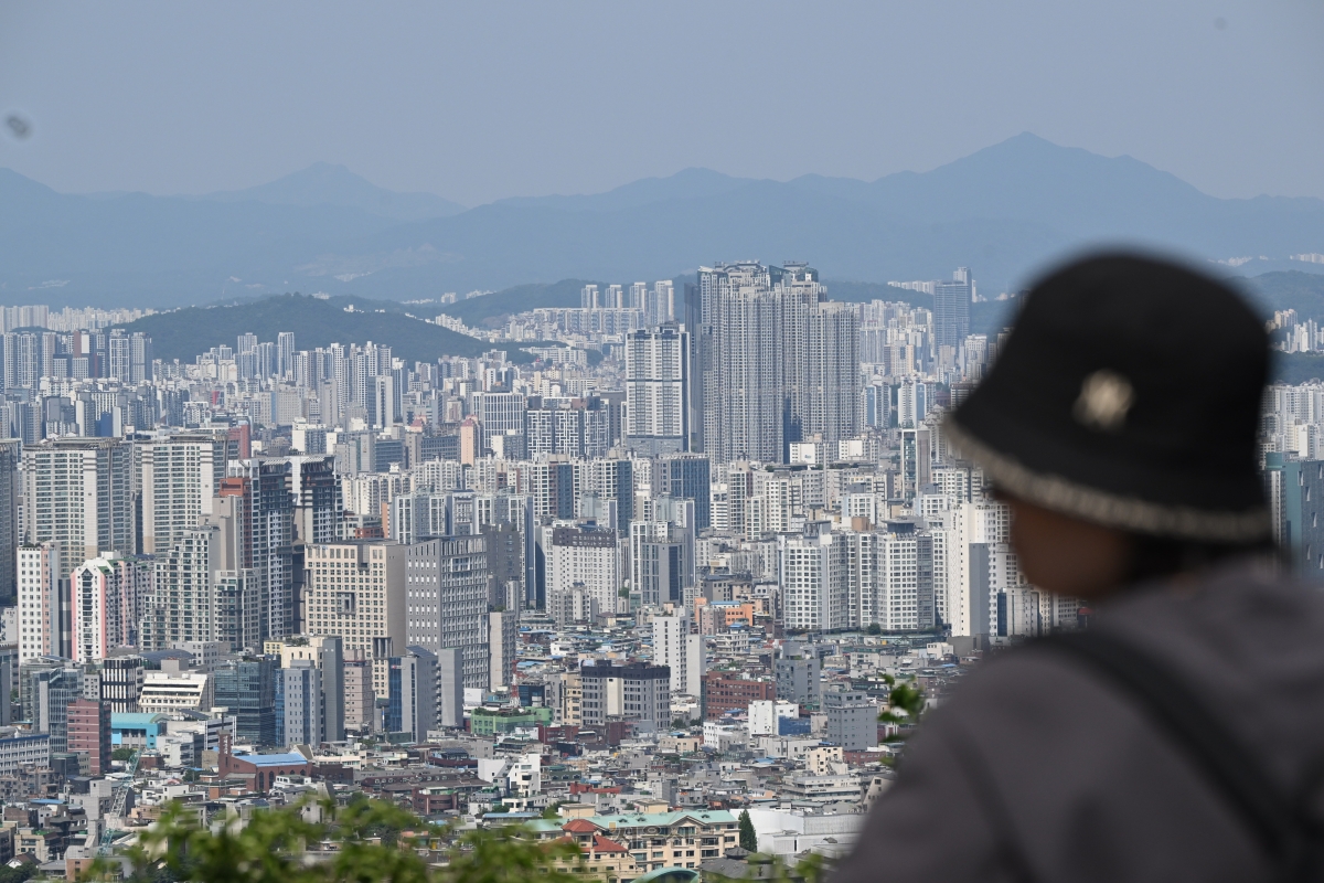 17일 서울 용산구 남산타워에서 바라본 서울 시내 아파트. 2026.5.17 이지훈 기자