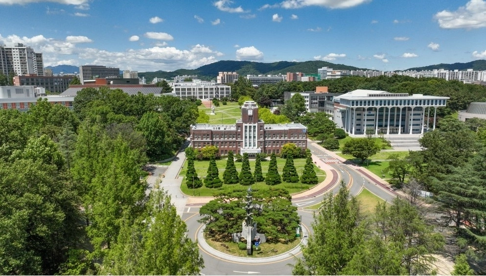 서남권 첨단산업 거점 조성에 맞춰 인재 양성에 본격 나서는 전남대 전경.  전남대 제공