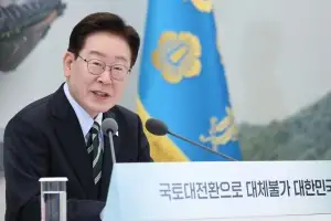 이 대통령 “책임 있는 사람 이상한 소리하는 거 문제”…‘전북소외론’ 반박