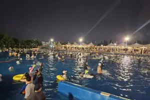 “야밤에 물놀이”…한강 수영장·물놀이장 한달간 15만명 찾았다