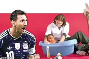 19년 전 욕조에선 상상도 못했을…   ‘왕좌의 게임’