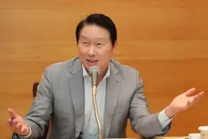 최태원 “성과급 논란, 문제 있다면 손 대겠지만 좋다는 사람도 있어”