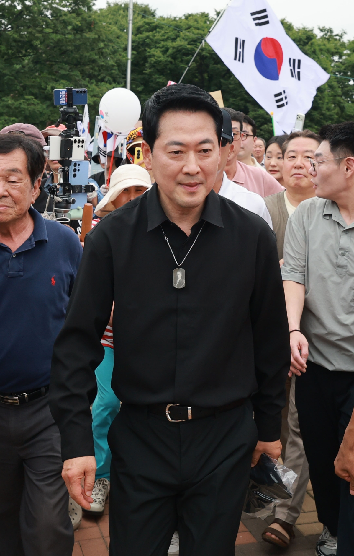 장동혁(가운데) 국민의힘 대표.  연합뉴스