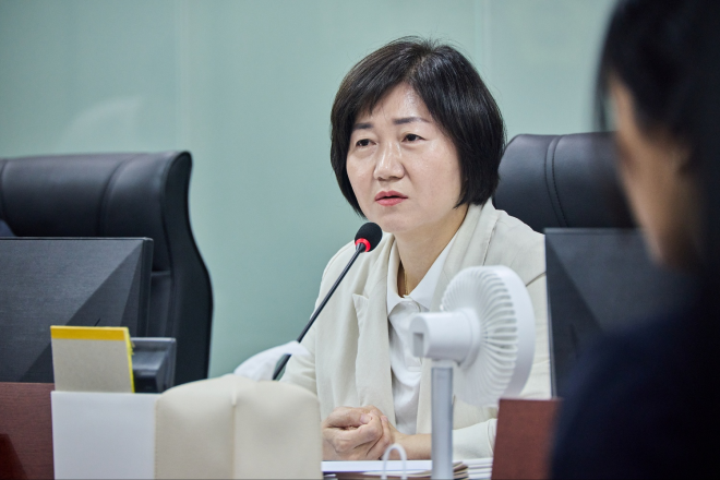 윤도희 경기도의원 “경기도 AI 사업, 정량적 수치 넘어 정성적 성과 분석해야”