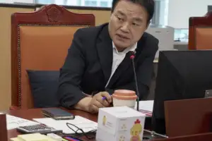 김종배 경기도의원, 첫 업무보고서 여성가족재단 ‘인력 구조·반환금’ 정조준