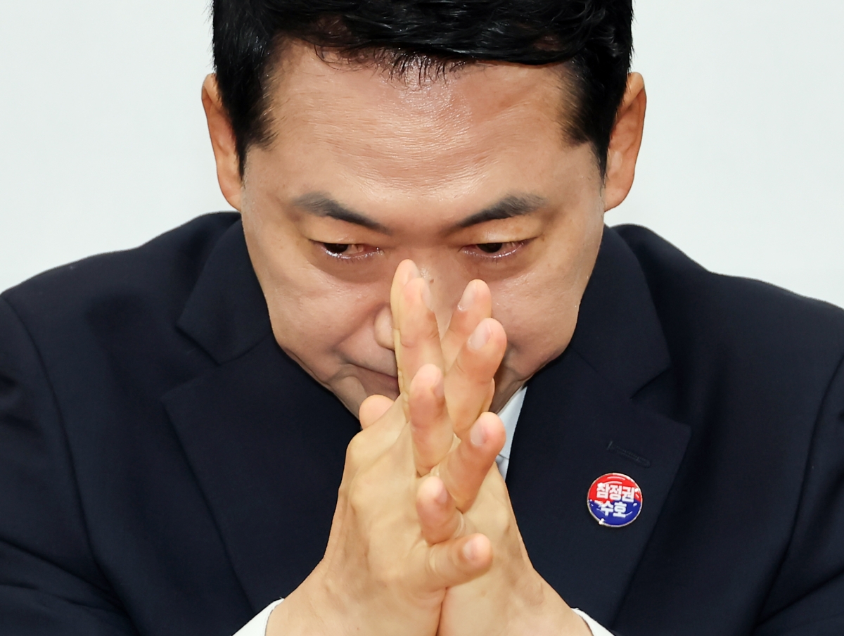 국민의힘 장동혁 대표가 20일 국회에서 열린 최고위원회의에서 잠시 생각에 잠겨 있다. 2026.7.20. 연합뉴스