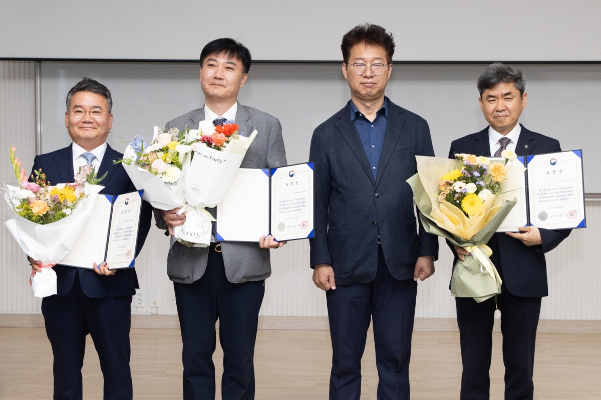 한국가스공사는 지난 2일 이전공공기관 지역발전 우수사례 ‘국토교통부 장관상’을 수상했다. 한국가스공사 제공