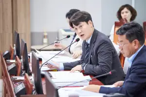 김일중 경기도의원, 도시환경위원회 첫 업무보고서 공공임대주택 공급 지역 불균형 개선 촉구