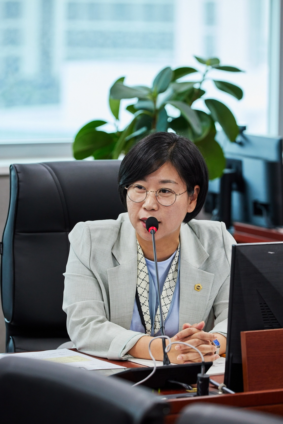 ▲20일 열린 경기도의회 농정해양위원회 업무보고에서 이은미 의원이 질의를 진행하고 있다. (사진=경기도의회)