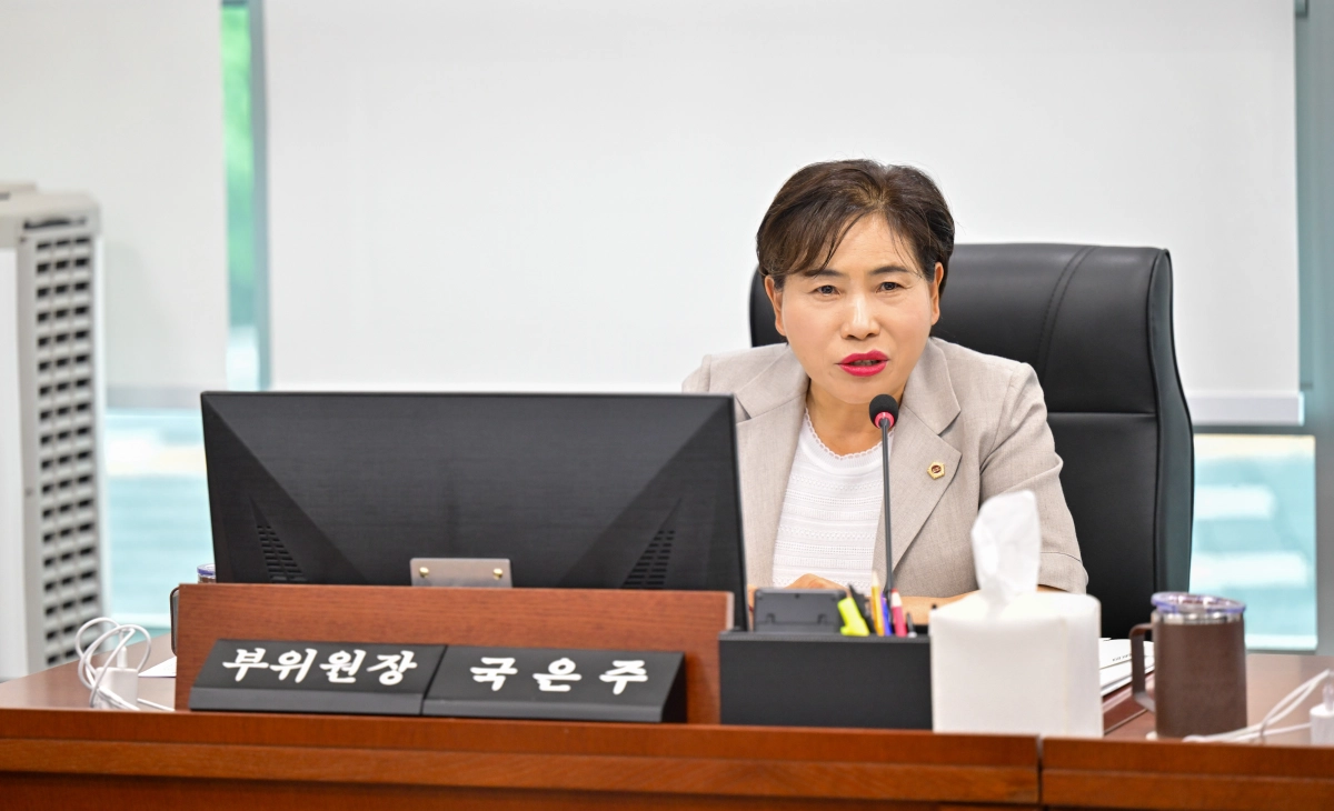 ▲20일 열린 경기도의회 보건복지위원회 업무보고에서 국은주 부위원장이 발언을 진행하고 있다. (사진=경기도의회)
