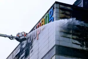쿠팡 대형 물류센터 3곳 중 2곳, 화재 키운 ‘메자닌 구조’