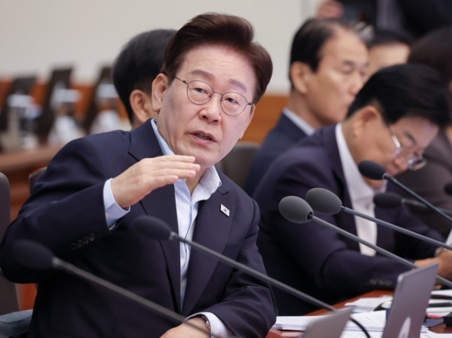 李 “부동산 불로소득, 공정 파괴 주범”