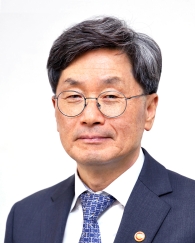정일연 국민권익위원장
