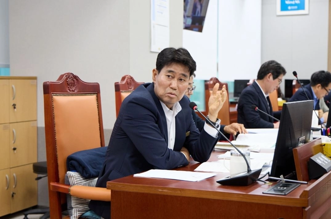 ▲ 지난 21일 제392회 경기도의회 임시회 기획재정위원회 제2차 상임위원회에서 발언중인  이성원 의원(사진=경기도의회)