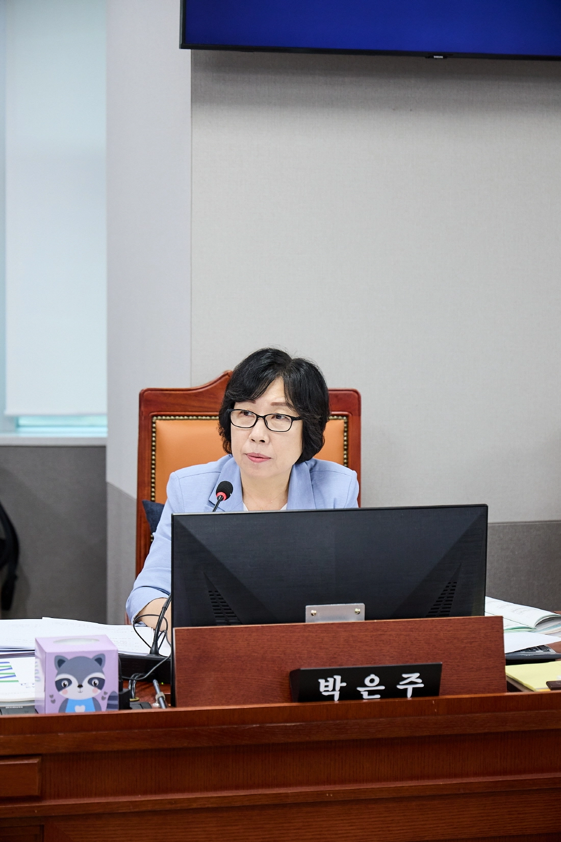 ▲박은주 의원이 2026년도 주요업무보고에서 청년 면접수당의 실효성 강화와 경기도평생교육진흥원 출연금 사업 편성의 적정성 재검토를 촉구하고 있다. (사진=경기도의회)