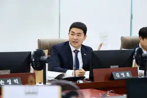 김영훈 경기도의원, 첫 업무보고서 과대·과밀학교 해소부터 학생 안전·마음건강까지 폭넓게 점검