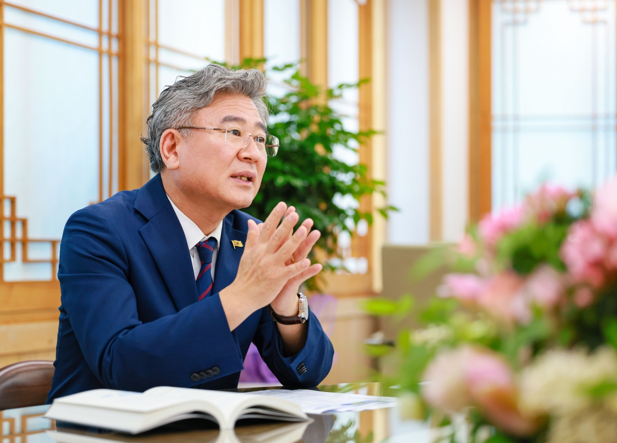 천호성 전북교육감이 22일 서울신문과의 인터뷰에서 기초학력 책임제 등 전북 교육의 청사진을 설명하고 있다. 전북도교육청 제공