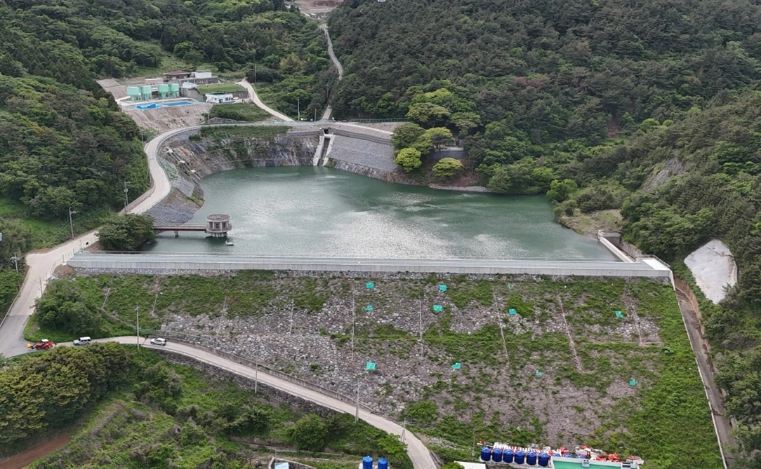 경남 통영 욕지도 상수원인 욕지댐 전경. 2026.7.23. 경남도 제공