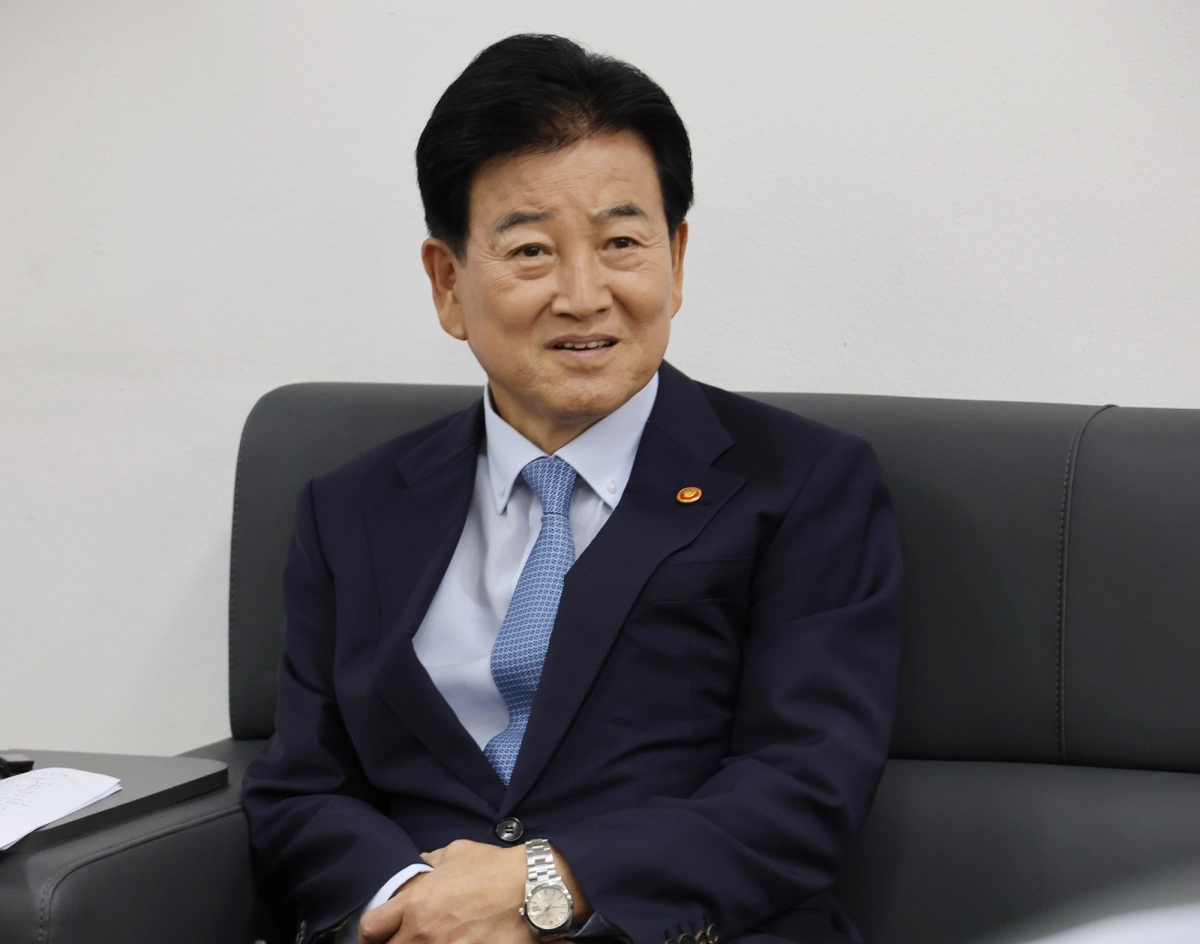 취임 1년 기자 간담회 하는 정동영 통일부 장관