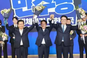 김민석·정청래·송영길 3파전 확정… 최고위원 ‘5 대 3’ 명청 대전