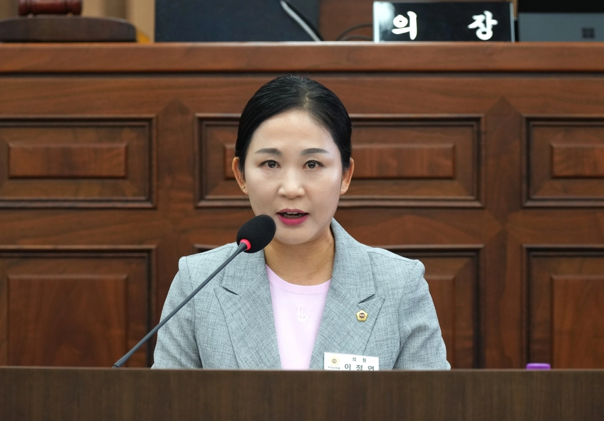 이정연 하남시의원이 24일 하남시의회 제350회 임시회 제2차 본회의에서 5분 자유발언을 통해 미사 상권 활성화 전략 마련을 촉구하고 있다. 하남시의회 제공