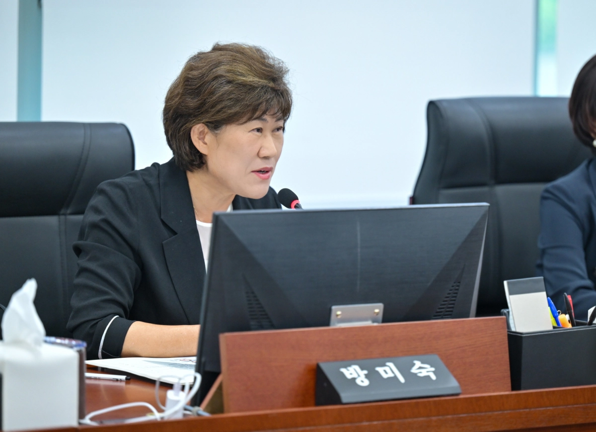 ▲경기도의회 제392회 임시회 보건복지위원회 첫 업무보고에서 발언하고 있는 방미숙 의원. (사진=경기도의회)