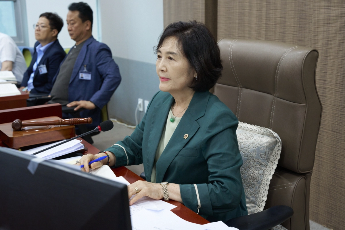 ▲제392회 임시회 제2차 교육기획위원회 회의에서 발언을 이어가고 있는 김영희 의원. (사진=경기도의회)