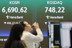 “韓증시는 카지노…도박꾼 된 개미들, 깊이 빠져들었다” 삼전닉스 레버리지 ‘저격’