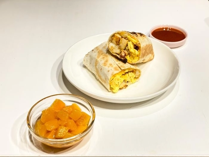 아침 식사를 거르는 청소년들이 고단백 아침 식사를 섭취하면 식이섬유, 철분, 아연, 콜린 등 중요한 영양소의 총 섭취량이 증가하는 것으로 나타났다. 아침 식사는 청소년들의 신체, 정신 건강을 위해 특히 중요하다는 사실이 확인됐다.  미국 텍사스 오스틴대 제공