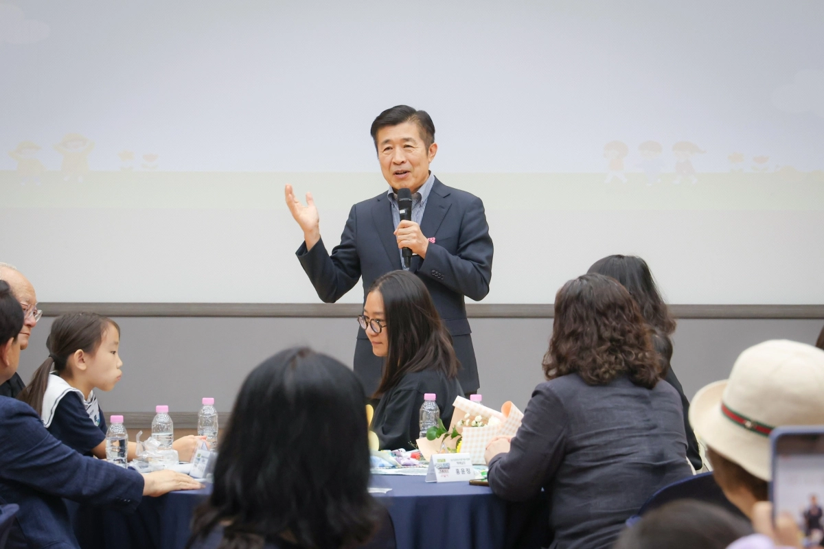 전성수 서초구청장이 22일 시상식에서 인사말을 하고 있다.  서초구 제공