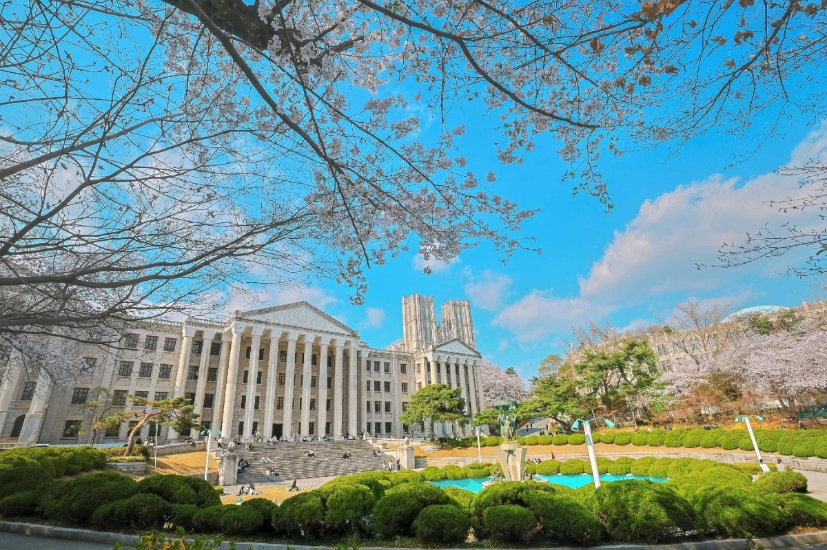 경희대학교 전경. 경희대가 생성형 AI 플랫폼과 데이터 기반 의사결정 시스템 구축에 속도를 내고 있다. 경희대학교 제공