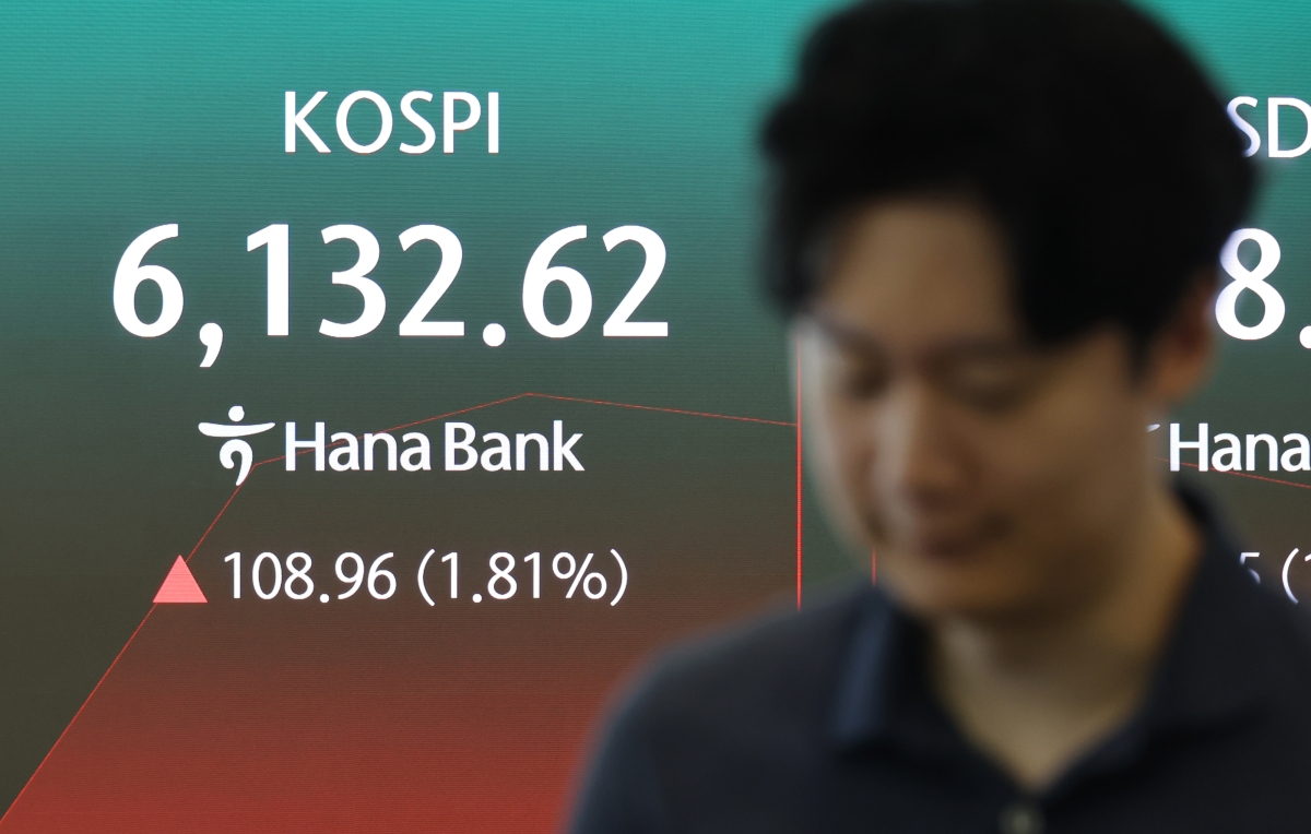 29일 서울 하나은행 본점 딜링룸에 코스피와 코스닥 지수가 표시되고 있다. 2026.7.29. 연합뉴스