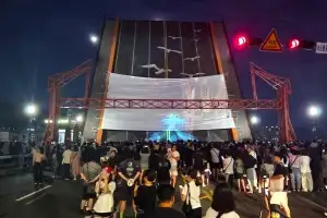 부산 명물 영도대교 8월 매주 토요일 ‘야간 도개’ 선보여