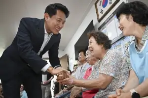 오세훈, 혹서기 맞이 경로당 방문