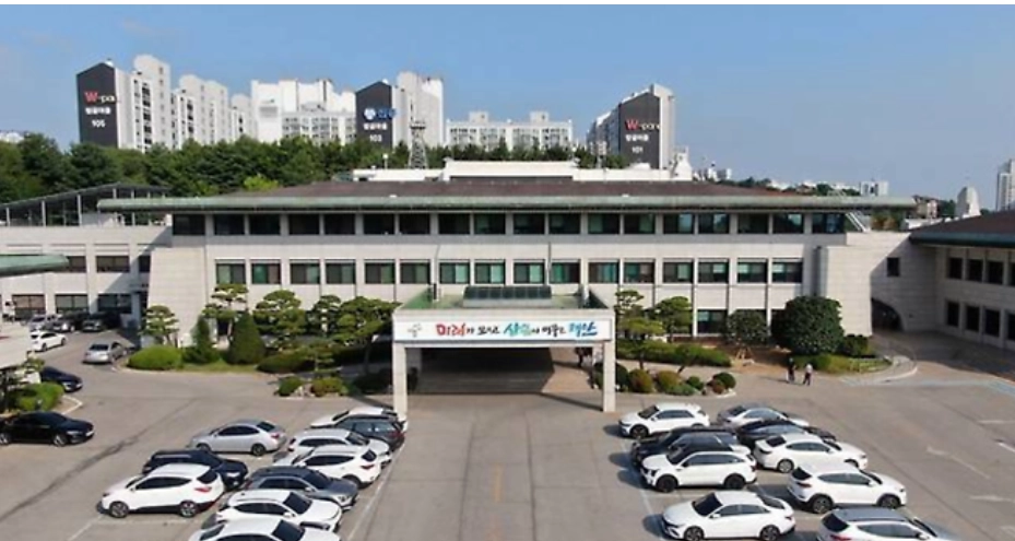 충남 태안군청 전경. 서울신문DB