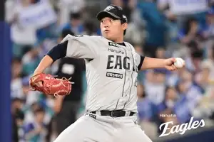 이물질은 글러브 접착제 확인...KBO, 상무 김기중에 10경기 출장정지 철회