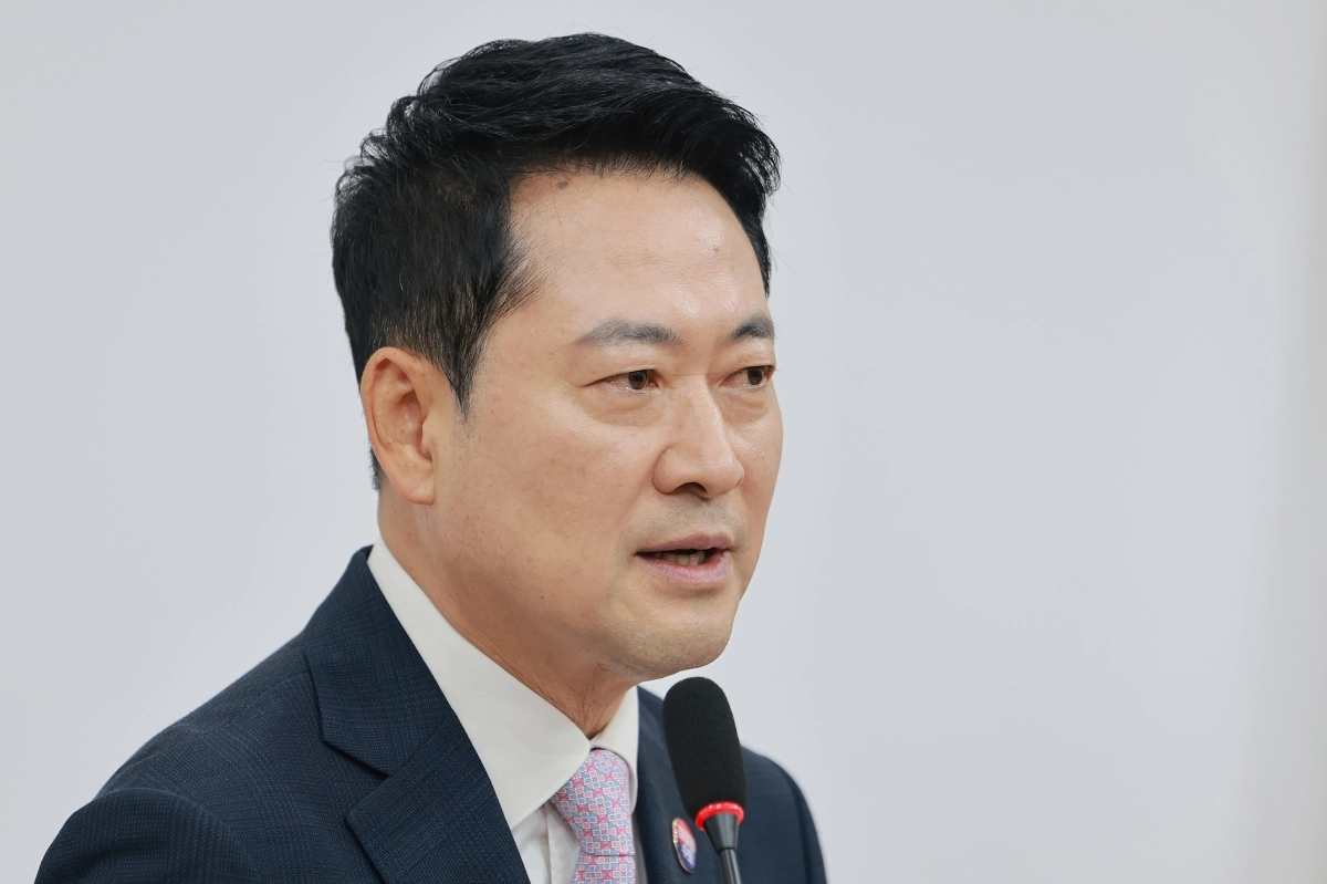 국민의힘 장동혁 대표가 29일 국회에서 전날 ‘현직 대통령 연임 개헌은 국민 선택의 문제’라고 한 조정식 국회의장의 발언, 선관위 특검 등 현안과 관련해 기자회견하고 있다. 2026.7.29. 연합뉴스