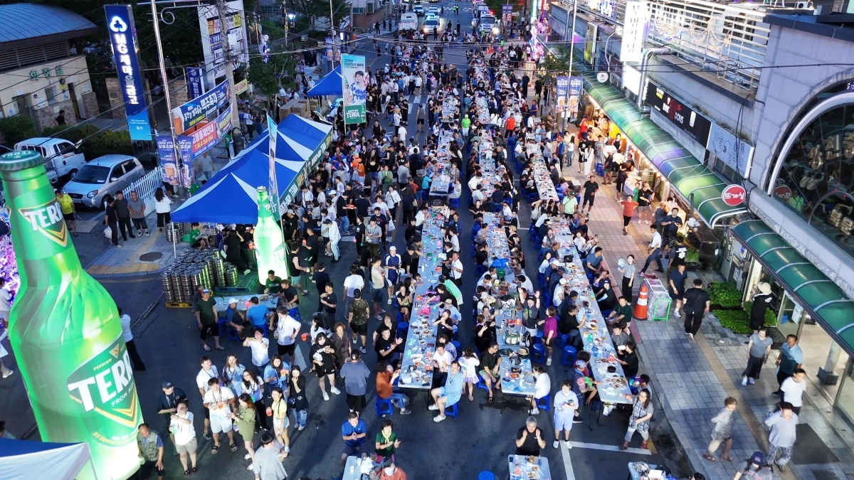 강원 홍천강 별빛음악 맥주축제는 다음 달 5~9일 토리숲에서 개최된다. 사진은 지난해 축제 모습. 홍천군 제공