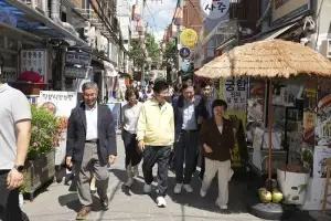 유찬종 종로구청장, 무더위쉼터 점검…17개동 ‘현장 구청장실’ 완주