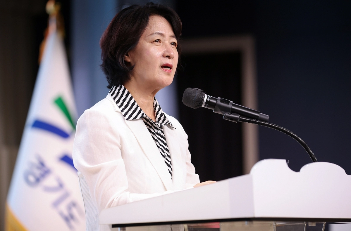 추미애 경기도지사가 31일 북부청사 평화누리홀에서 열린  ‘2026년 경기도민 자녀 장학증서 교부식’에 참석해 인사말을 하고 있다. 경기도 제공