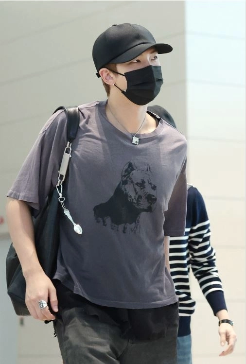 출국하는 RM