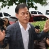 ‘尹 관저 이전 의혹’ 윤한홍 “나와 무관, 취임 후 일”… 종합특검 피의자 출석