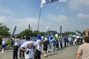 폭염 속 민주당 충청 경선…지지자도 ‘친명·친청’ 갈려 응원