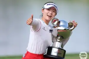 thumbnail - 이다연, 최종일 트리플보기 치고도 역전 우승…“KLPGA 통산 10승 감사”