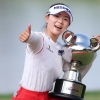 이다연, 최종일 트리플보기 치고도 역전 우승…“KLPGA 통산 10승 감사”[권훈의 골프확대경]