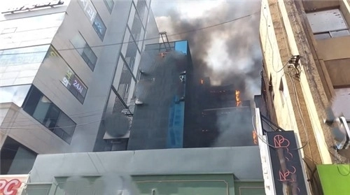 신림동 상가건물 화재…시민 130명 대피