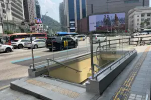 ‘카운트다운 맛집’ 명동이 더 힙해졌다